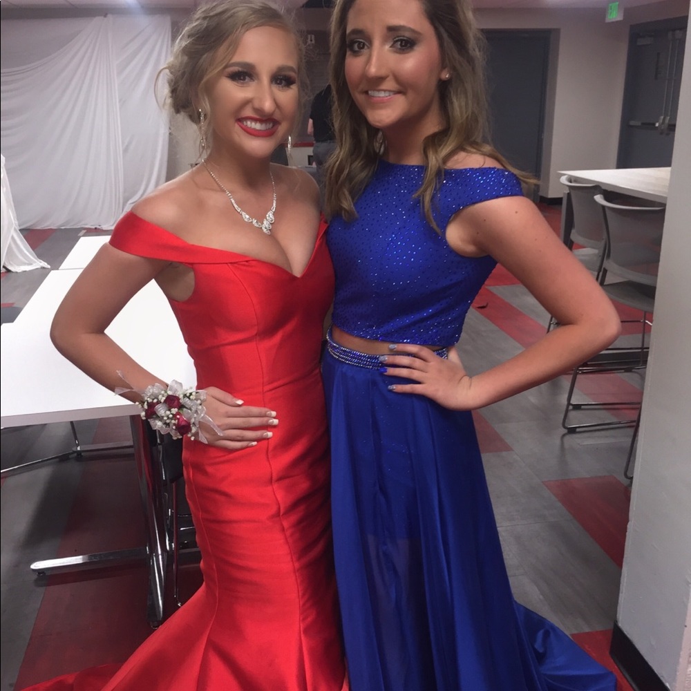 2017 Sherri hill